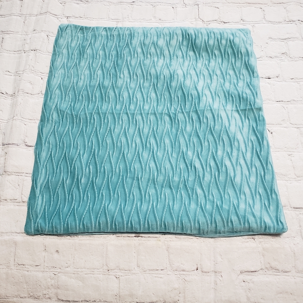 LIVE WELL Pillow Cover.